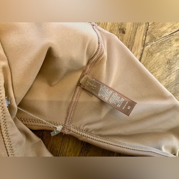 Skims Faux Leather Bralette / top - 2x - NWT - Picture 8 of 11